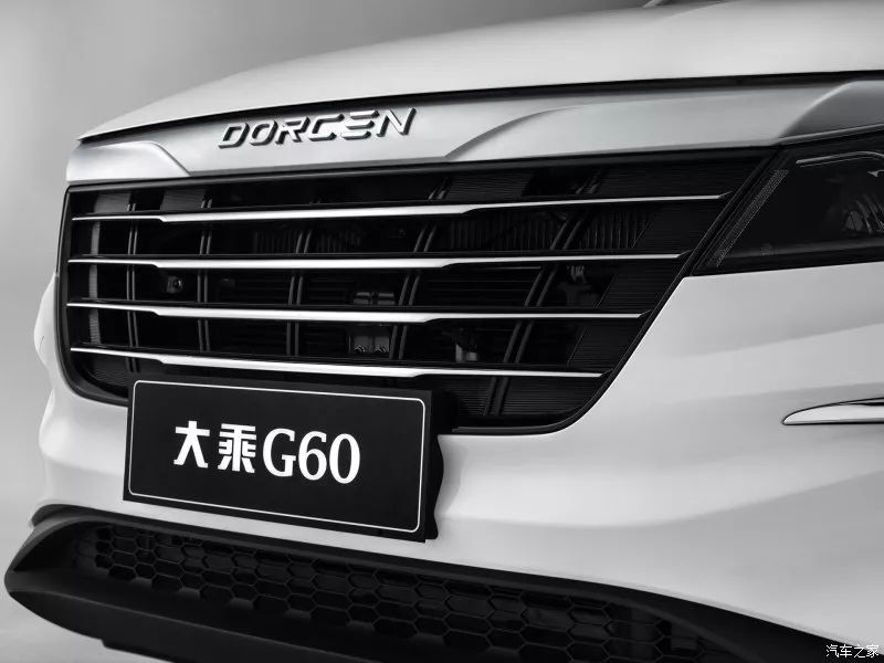 不到6万块的紧凑型SUV,居然有全景天窗、中控大屏,太实惠了!