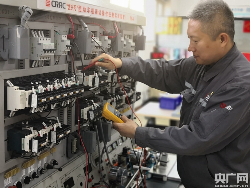 【壮丽70年·奋斗新时代】蹲点中车长客 感受