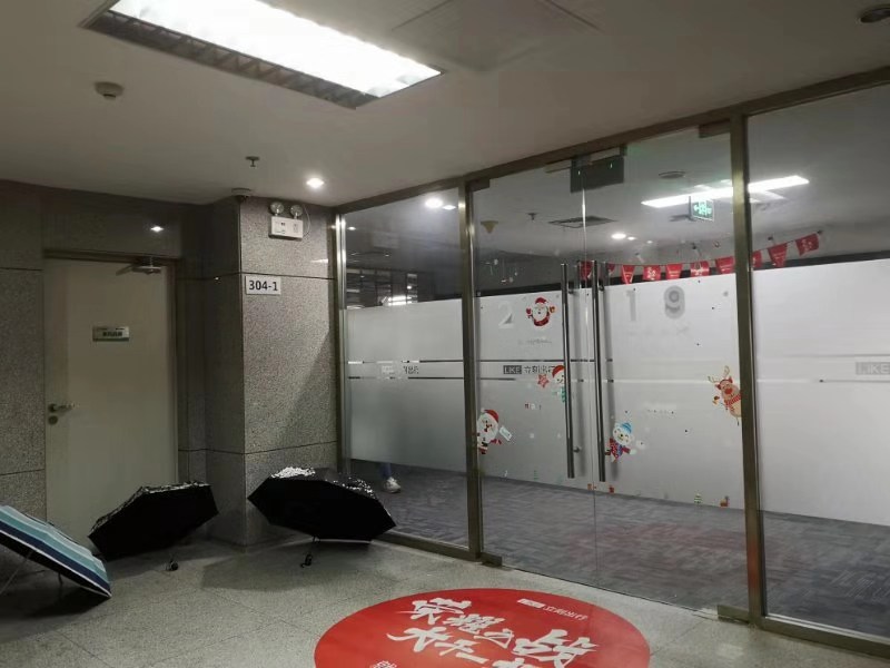 手机澳彩官网_陈绮贞新恋情闹笑话,与婚外情男子激吻成小三,原配妻子誓不罢休