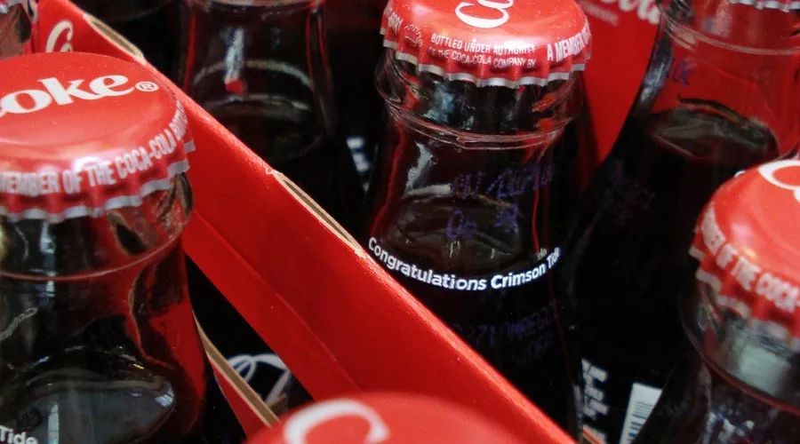 可口可乐的这两家中国“小伙伴” 去年赚28亿港元