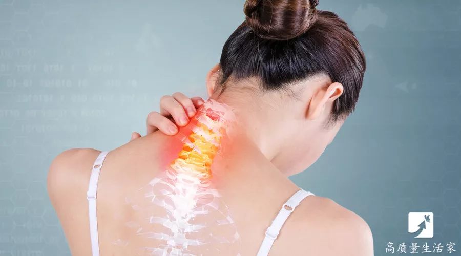 实用丨颈椎酸疼难忍,一个矿泉水瓶就能帮你解