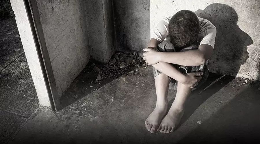 12岁男孩因争吵跳楼坠亡：别让孩子的坏情绪，断送了他的未