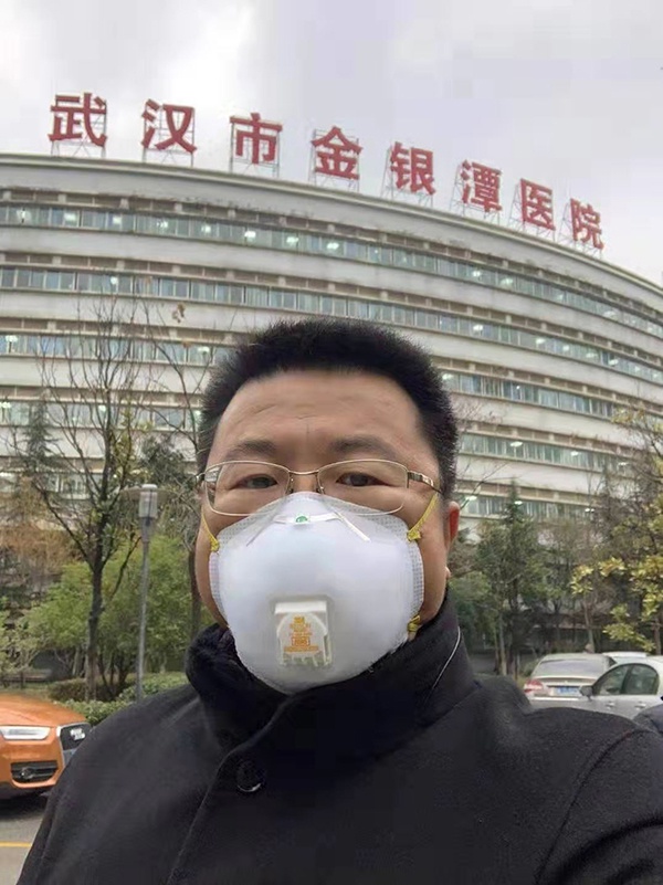 上海援鄂医疗队队员、金山区亭林医院呼吸内科副主任郑永华