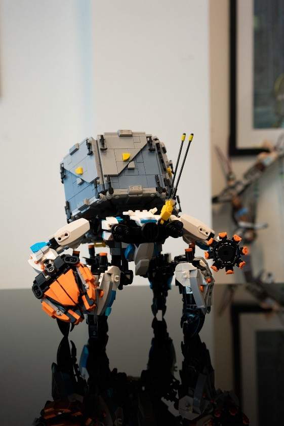 大神用乐高制《地平线:黎明时分》机械兽 还原度爆表