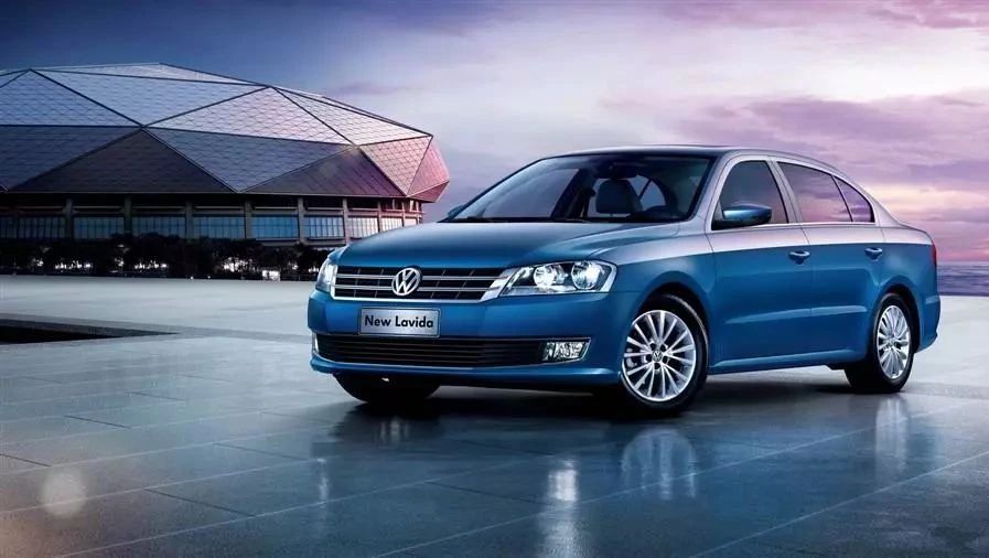 场景导购系列：我竟然给26岁老同学推荐了朗逸 而不是思域