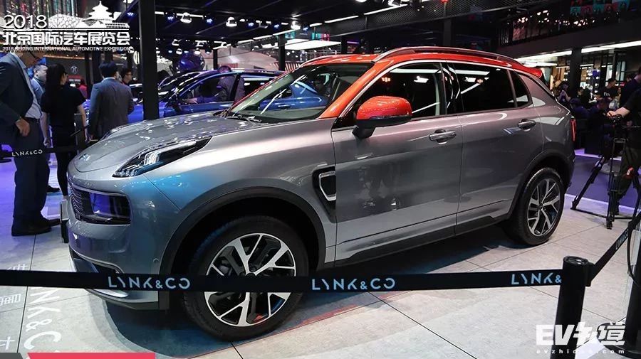 领克01PHEV插电混亮相车展 新车年内将上市