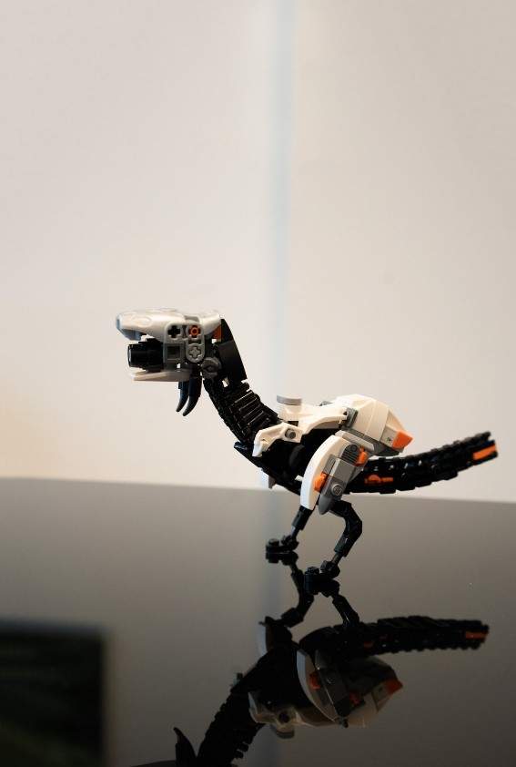 大神用乐高制《地平线:黎明时分》机械兽 还原度爆表