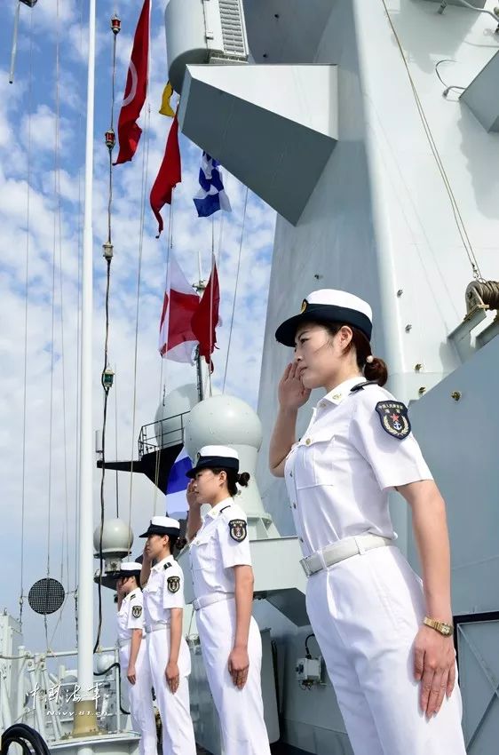 海军芜湖舰参加突尼斯海军成立60周年国际舰队检阅活动