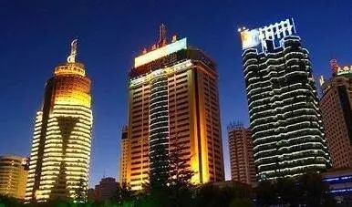 二环外房子卖得轰轰烈烈,可看病还要挤回市中