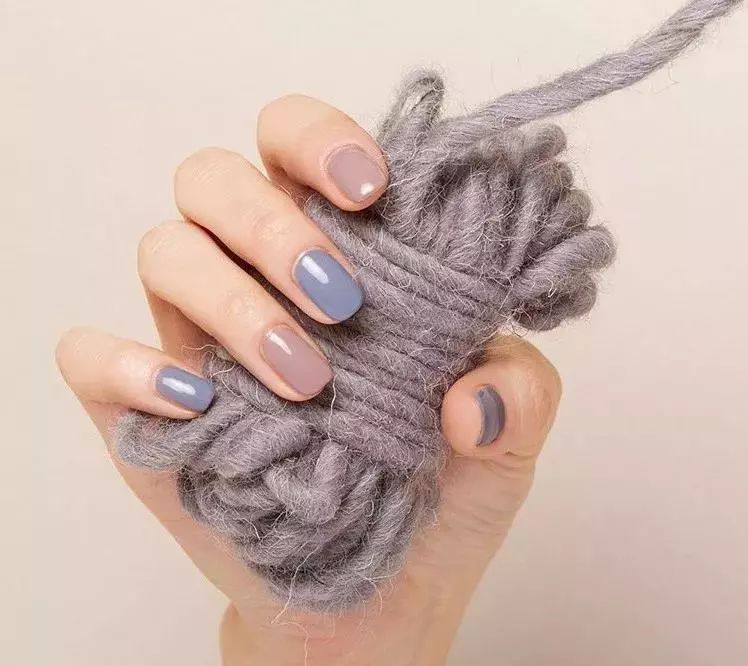 夏日美甲清单|波点、渐变、冰淇淋色就不信没你的心头好