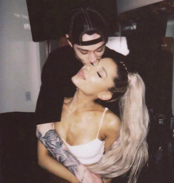 Ariana Grande与未婚夫