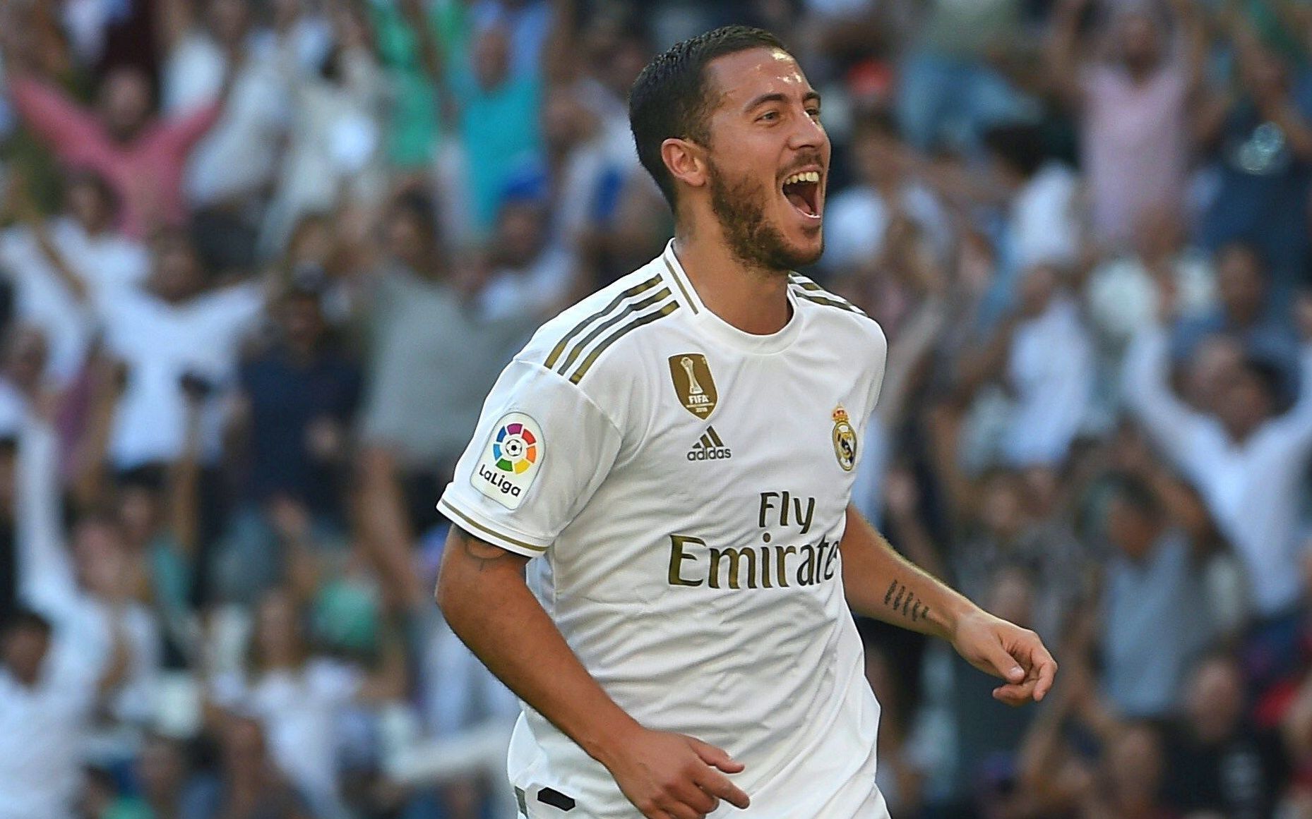 皇马8场不败领跑西甲,阿扎尔斩获银河战舰首球