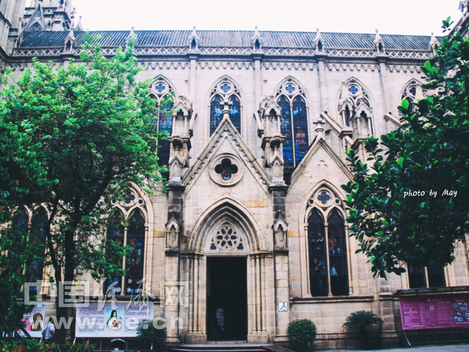 匆匆过客 行走广州街头掠影