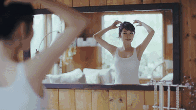 不过据他说,这一次,是老婆非要跟来的.