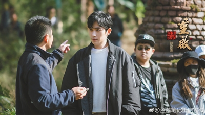 吴磊、刘亦菲、朱一龙这些“角儿”,全是他们一手选出