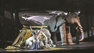 《最后一头战象》将演巨型“偶象”走上舞台