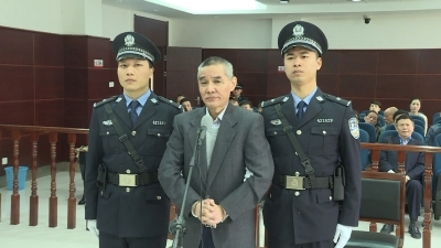 新京报记者注意到,胡祖斌曾于2017年8月在崇阳县看守期间企图上吊