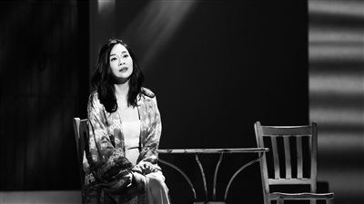 48岁陈松伶:中年女演员“周身都是刀”