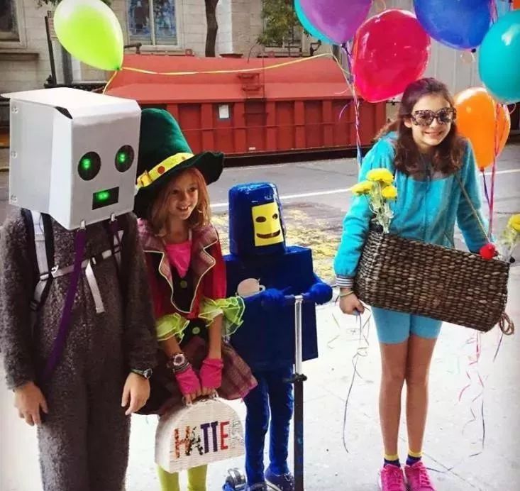 单亲妈妈把平层公寓爆改成有滑索的梦幻游乐园，四个娃简