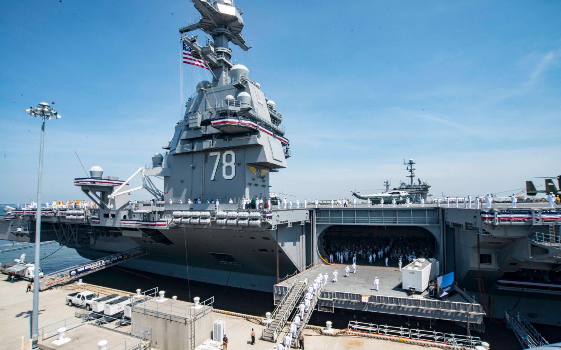 港媒:中国首艘航母辽宁舰或改成电磁弹射起飞