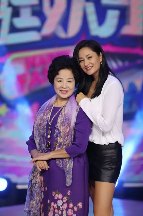 瞿颖不仅是名模, 想当年 在张艺谋的电影《有话好好说》中的惊鸿一瞥