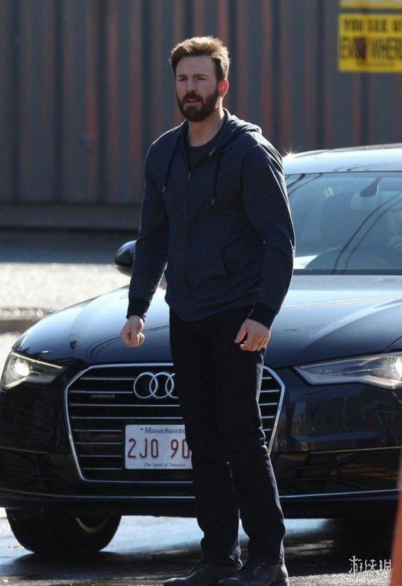 “美队”下岗再就业变检察官?新作《捍卫雅各布》片场照