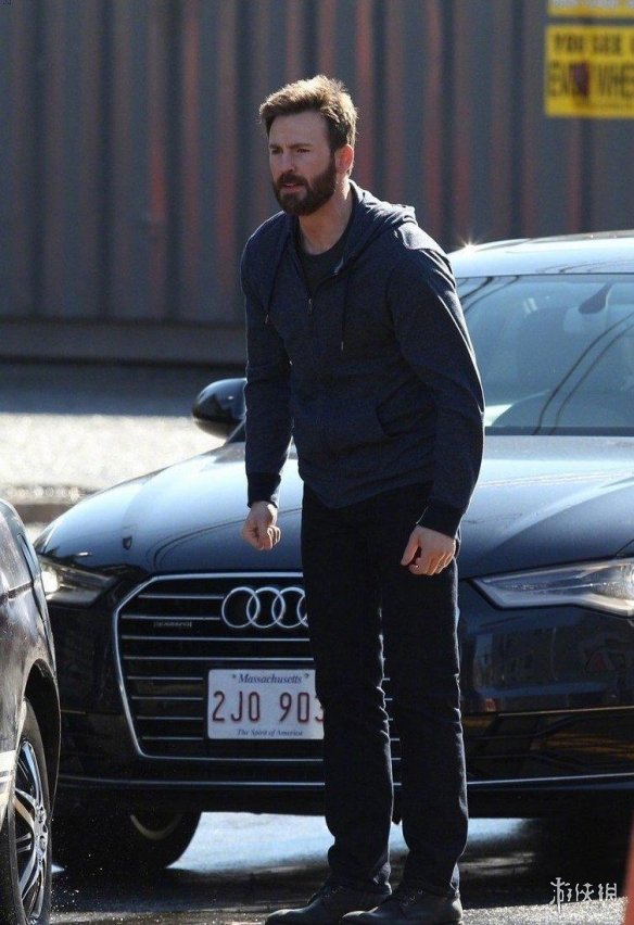 “美队”下岗再就业变检察官?新作《捍卫雅各布》片场照