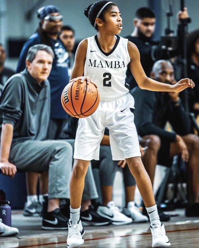 科比布莱恩特打球视频 Qvx8-hmuuiyw7557783.jpg