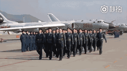 ▲中国空军发布宣传片《战神展翅》，主角是轰-6K“战神”轰炸机。