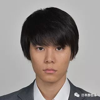 秋庭凛(秋田汐梨饰):笑容好看、外表也好看!认为上相就是生命的天然系女子