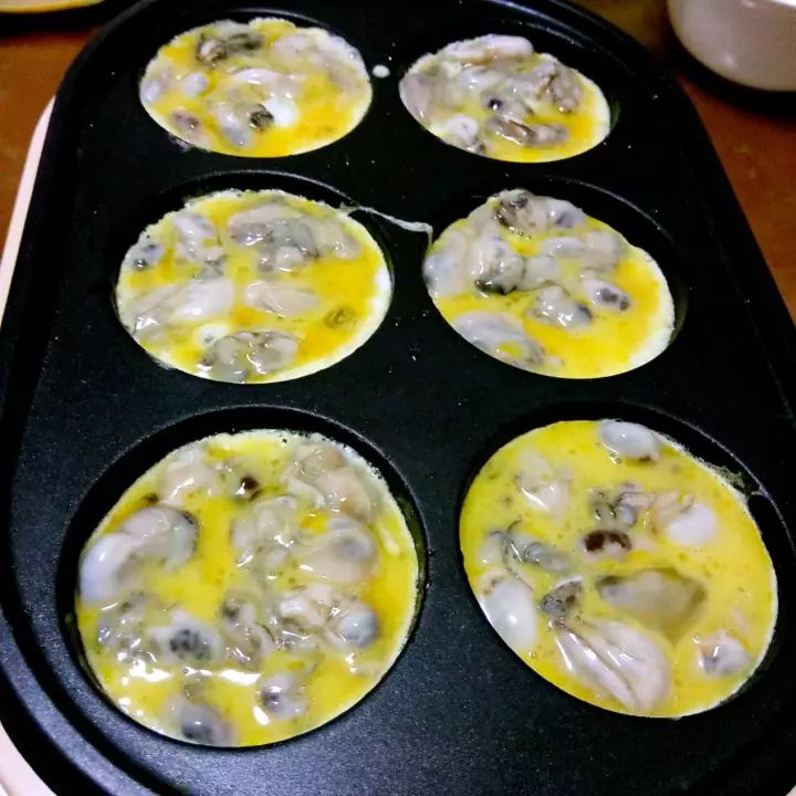 在生蚝最肥美的季节，就要最“鲜溜”地吃，快