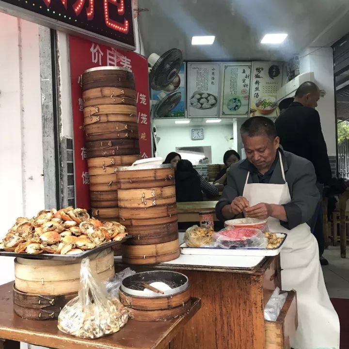 南京超正宗的8家蟹黄汤包店，这个秋天吃遍了才敢叫吃货！