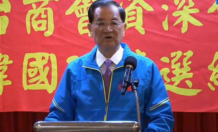 华亿网上投注 被鲁豫尬聊也能机智回击,不喝心灵鸡汤的梁家辉,演戏的时候最可爱!