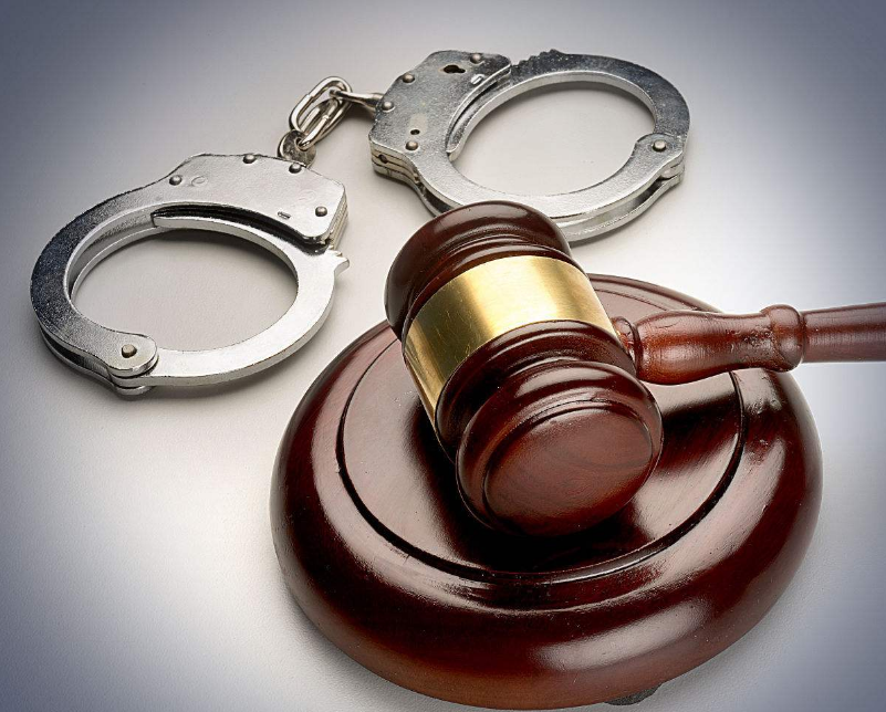 山西一黑老大违规减刑:监狱内开单间设小灶 玩