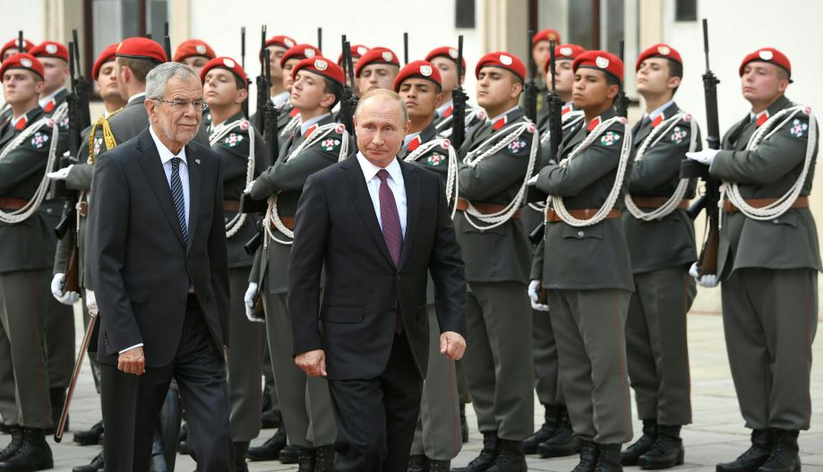 外媒:普京连任后首站访问奥地利 赞奥扮演俄欧