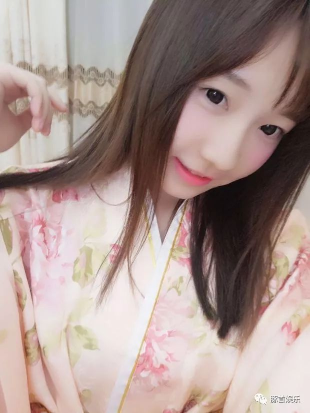 明明可以靠胸吃饭,却偏偏靠才艺的林喵喵