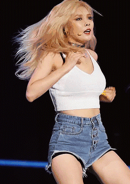 国民腰精泫雅腿长胸大颜正还有男朋友!