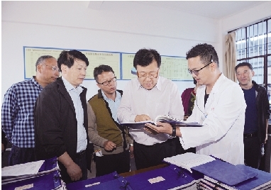 于康震率国家血防春查组到大理州检查指导血防