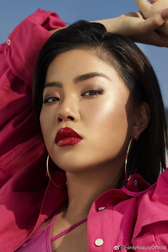 Fenty Face代言人王菊 图片来源:Fenty Beauty官方微博