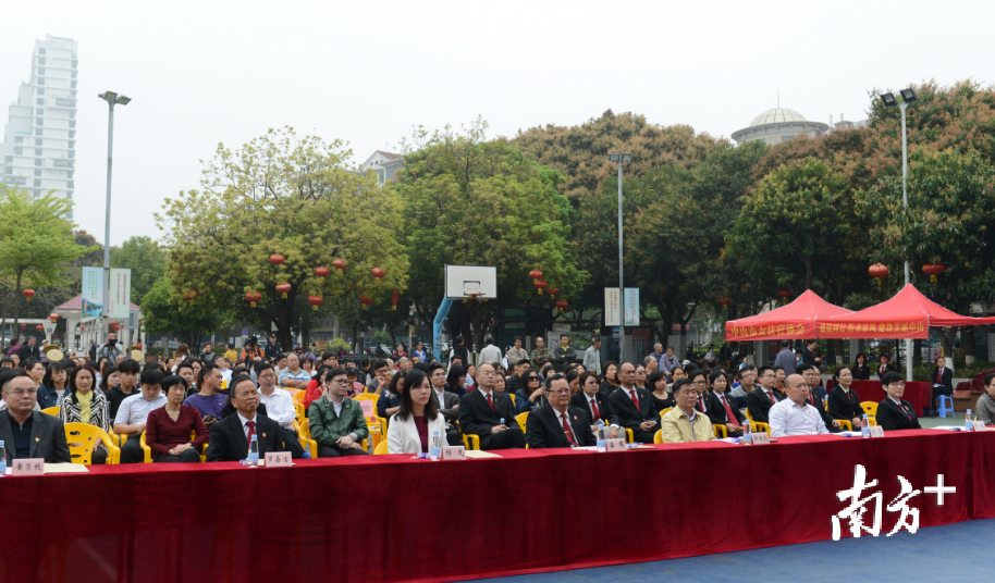 中山市法律进社区、两新组织试点铺开