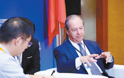 菲律宾lv国际娱乐网站 宝宝出生后长得会像谁?看父母这几个特征就知道了