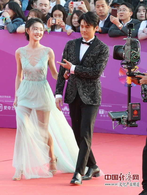 第八届北京国际电影节开幕红毯群星闪耀 王力宏压轴出场(组图)