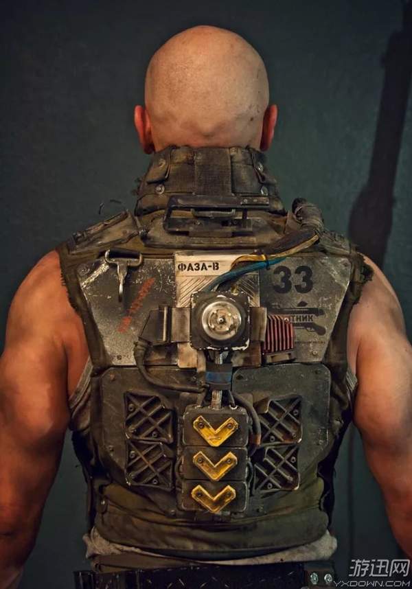 国外小哥Cos末世废土风格 残酷真实效果逼真