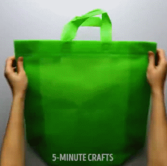 用完的手套不要扔，这样剪两刀，全家都在抢着用