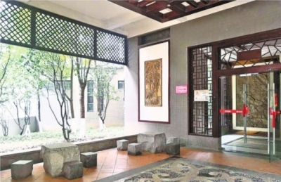 小区架空层变物业用房,有的还出租