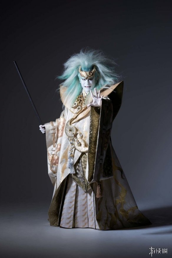 歌舞伎版《火影忍者》曝全员定妆照 大蛇丸个性十足