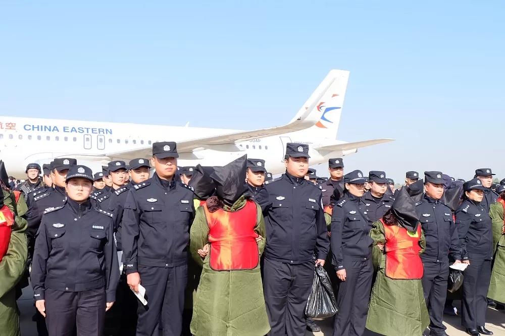 兰会娱乐场手机下载,从人民日报辞职,邓亚萍回归体育下海创业