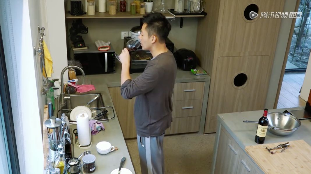 快乐源泉陈建斌，活在危险边缘的汪小菲，男人在家果然跟在外面不一样！