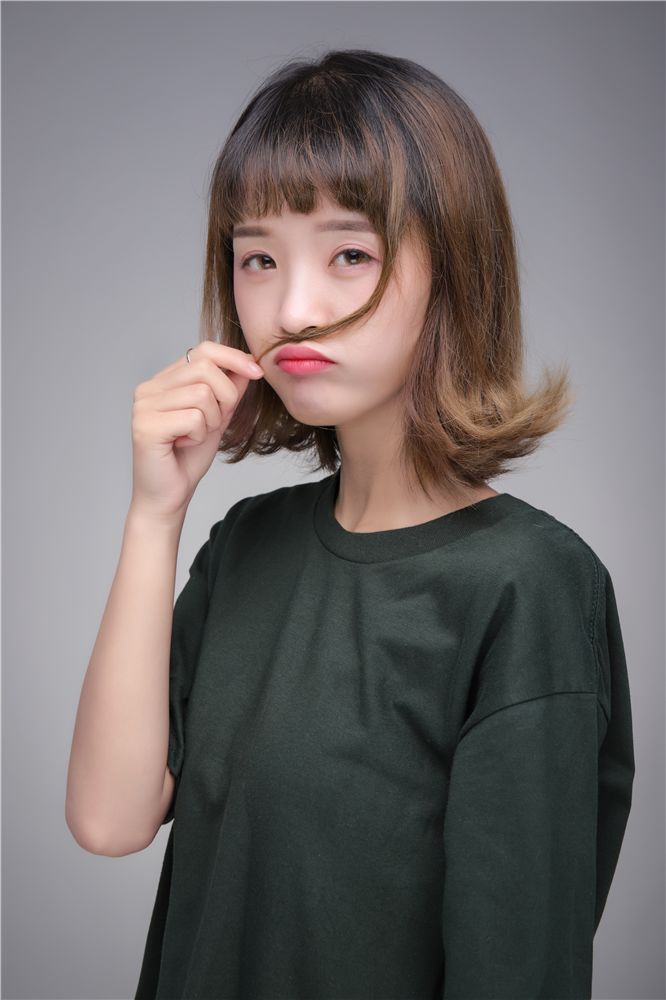 ZUI火网红证件照免费拍!轰动朋友圈的南宁照