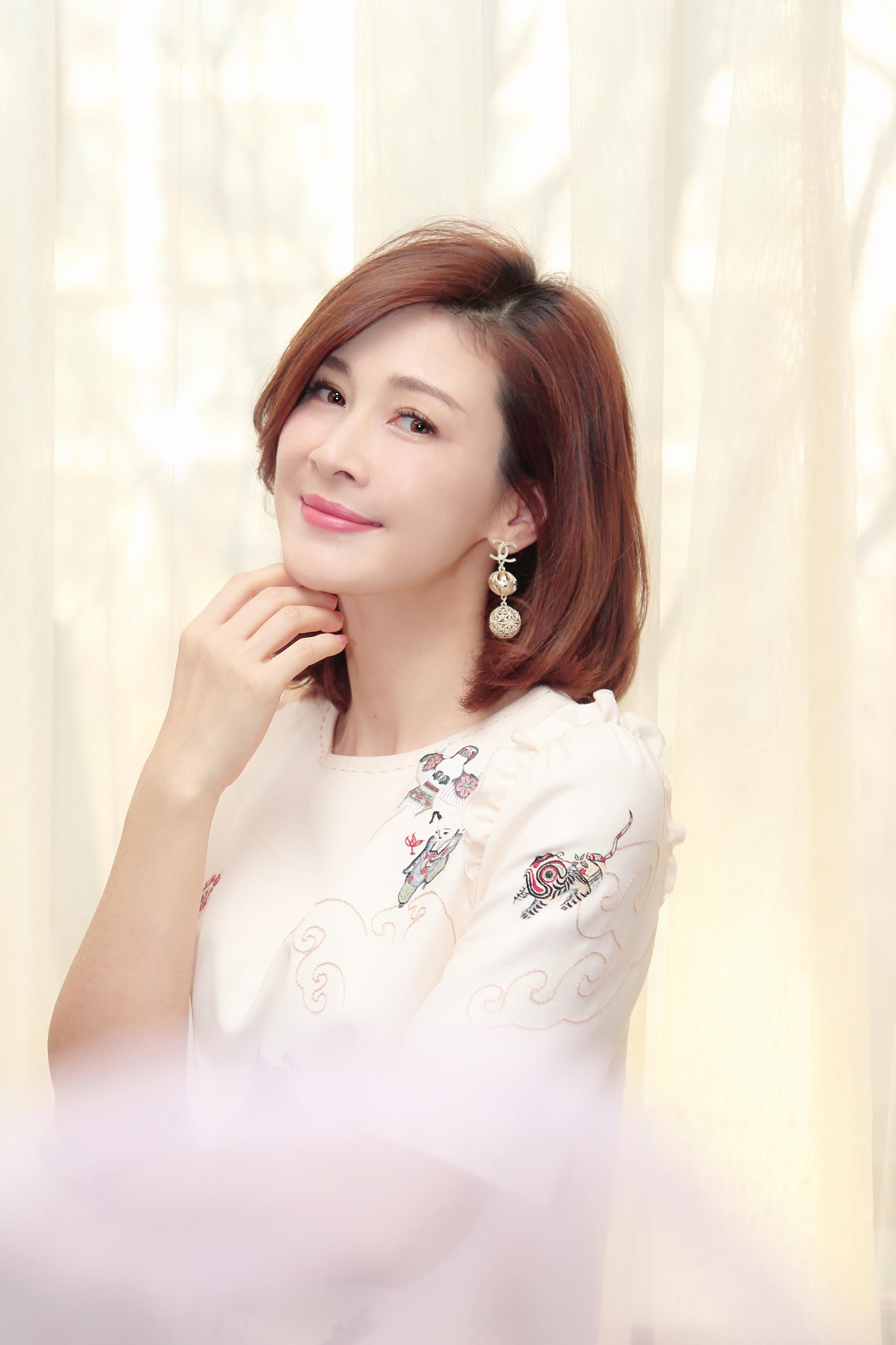 李云龙的“老婆”如今“完美得不正常”|隋唐英雄传|童蕾|那座城这家人_新浪新闻